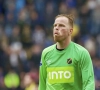VIDEO: Kippenvel! Fans Go Ahead Eagles eren overleden moeder van bezoekende doelman