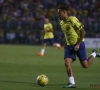 VIDEO: Verdediger smeekt Neymar op de knieën om hem niet belachelijk te maken