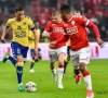 Tienkoppig Standard geeft in extremis de zege uit handen tegen stug STVV