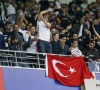 Toeters en bellen: Besiktas kampioen, zélfs de politie viert mee (Mét beelden)