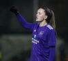 Red Flame Tine De Caigny geeft aftrap in Beveren