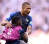 Wervelwind Mbappé evenaarde gisteren absolute voetbalgrootheid: "Laten we een beetje serieus blijven, hij is een andere categorie"