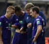 Anderlecht-coach Vanhaezebrouck motiveert zijn spelers, en gebruikt daarvoor de programma's van Club Brugge en Genk
