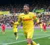 ? Kippenvel: harde kern van PSG scandeert de naam van Sala