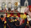 🎥 📷 Onze man viert mee op de Grote Markt, mét zangkunsten van De Witte en orkestmeester Van Damme