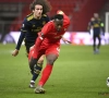 Mpoku geeft meer uitleg over zijn plots vertrek bij Standard: "Als speler voel je dingen aan... En ik was niet alleen"