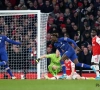 Abraham trapt Chelsea naar delirium in Londense derby, rampjaar compleet voor Arsenal