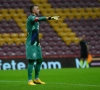 🎥 Gruwelijke beelden: Galatasaray-doelman Muslera schreeuwt het uit van de pijn in leeg stadion na beenbreuk