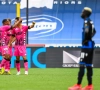 🎥  Opvallend: spelers Charleroi gaan uit de bol voor lege tribune