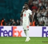 🎥 Om kippenvel van te krijgen: fans Brentford geven Saka staande ovatie na penaltymisser in EK-finale