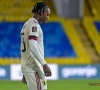 Opvallendste beeld voor aftrap? Batshuayi die als enige niet knielt