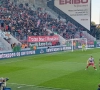 Supporters Zulte Waregem komen met niet mis te verstaan spandoek na 5 op 30