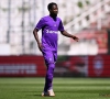 🎥 Anderlecht-aanvaller ontsnapt aan nieuwe blessure na bizarre botsing