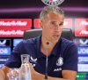 Feyenoord-trainer Robin van Persie héél gefrustreerd, ook met eigen fans: "Zo lopen we transfers mis"