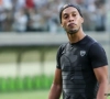 Waarom geen hattrick? Ronaldinho trouwt met... twee vrouwen