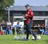 Dury spreekt fans toe op kolkende sfeertraining