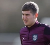 🎥 Opmerkelijk beeld uit Engeland: John Stones moet met rode kaart van het veld voor onzichtbare overtreding