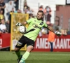 'Club Brugge, Oostende én STVV denken aan Belgische doelman (die op de bank zit)'