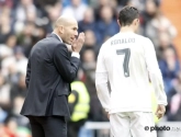 Zidane scheurt letterlijk zijn broek na gemiste kans Benzema