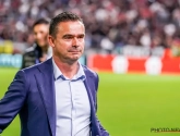 🎥 Match van Ajax stilgelegd, publiek scandeert om terugkomst Marc Overmars