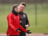 Er staat toch nog iemand achter Louis van Gaal: Rooney neemt het op voor fel geplaagde coach