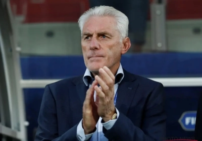 Onrust naast het veld: Hugo Broos haalt stevig uit op Afrika Cup