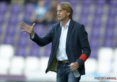 Ex-trainer van Club Brugge maakt op 71-jarige leeftijd opvallende comeback langs de lijn