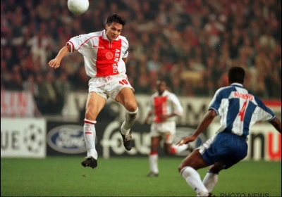 📷 Héél straf! Voormalig Ajax- en wereldicoon haal op 54-jarige leeftijd schoenen boven om droom te vervullen