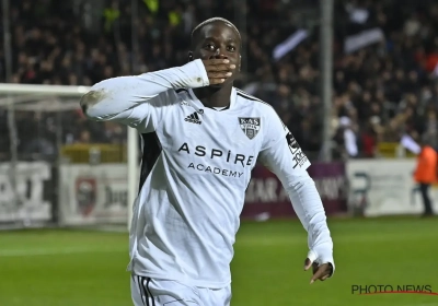 "Een verhaal als een moderne voetbalroman" - Wie is Djeidi Gamassa, die op de radar van Club Brugge staat?