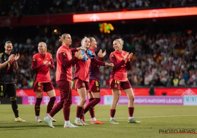 Duitsland doet Nederlandse boeken dicht, Red Flames leven op hoop dankzij karrenvracht goals Engeland