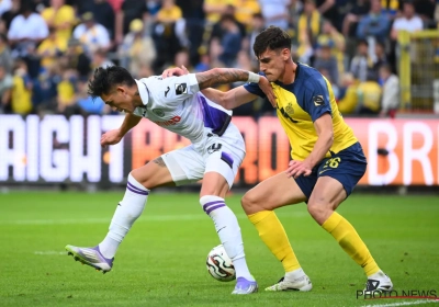 Penalty na 3 minuten beslist Union-Anderlecht: paars-wit eindigt met negen, woedende supporters eisen ontslag