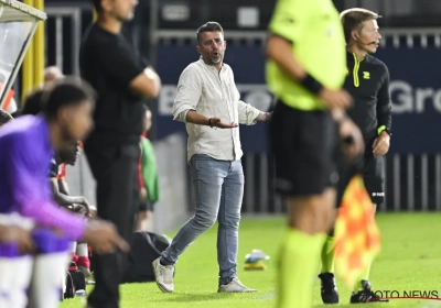 OFFICIEEL Trainer in de Challenger Pro League stapt op bij zijn club