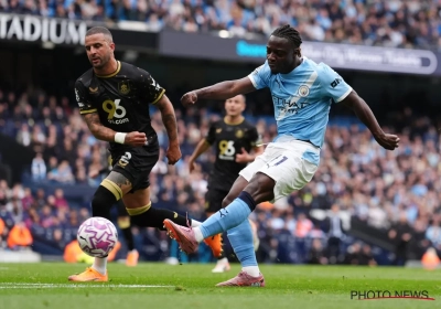 Pep Guardiola komt met opvallend antwoord op vraag over Jérémy Doku: "Ik ben een tactisch genie"