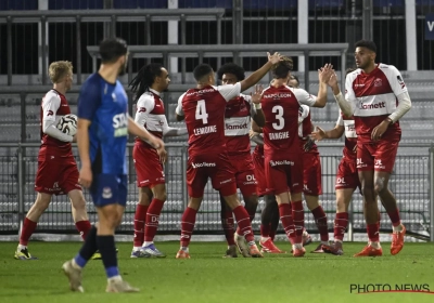 Coach is hard voor eigen spelers: "Dat je dat na 45 minuten niet doorhebt is onbegrijpelijk op dit niveau"