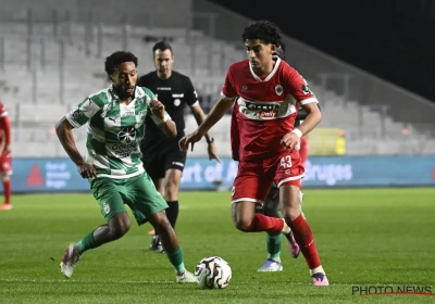 La Louvière maakt op veld van Antwerp zelfde mee als in Mechelen: "Geen slechte intenties bij die rode kaart"