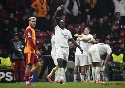 Galatasaray voelt zich bestolen nadat Union-speler ontsnapte aan rood: "Hij had van het veld gemoeten"