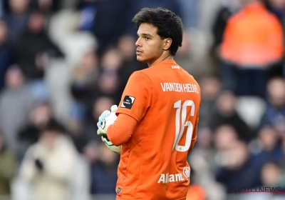 LIVE: Club Brugge onder spanning op zoek naar doelpunten in Leuven, met derde keeper in eigen doel