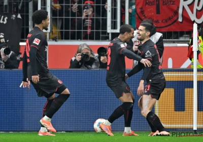 🎥 Is de Puskas-award bekend? Leverkusen-speler scoort wáánzinnig doelpunt