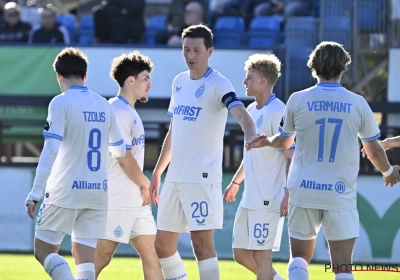 📷 Opvallend gezicht duikt plots op tijdens oefenwedstrijd van Club Brugge