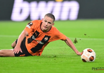 🎥 Scoren tegen Barcelona en zorgen voor misser van het jaar: toekomstige Anderlecht-spits kan het allemaal