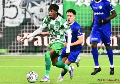 Knokken, bikkelen en zich vastbijten in kunstgras! KAA Gent kende een moeilijke avond in La Louvière
