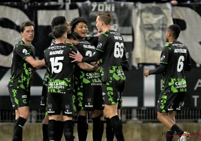 Wat een knotsgekke wedstrijd! Cercle Brugge stunt op het veld van Sporting Charleroi na een spektakelstuk