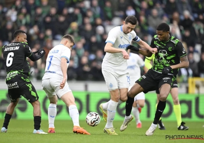 LIVE Gerkens laat de 1-0 liggen en kopt op de paal!