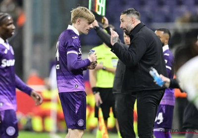 De Cat als 'nummer 10', alles kan hij! "Of ik die beweging heb afgekeken? Ik kijk niet naar voetbal"