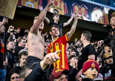 Emotioneel moment: Anderlecht verrast Benito Raman met bijzonder cadeau na match in Mechelen