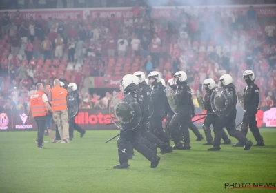 "De zwaarst mogelijke sancties": Pro League belooft Standard, Charleroi én supporters hard aan te pakken