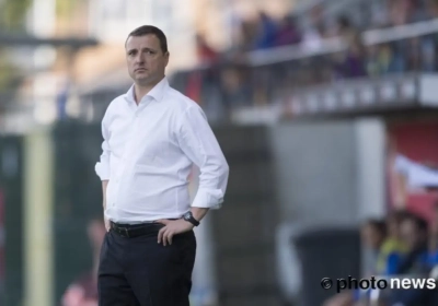 Bondscoach baalt na late nederlaag: "Hoe is het mogelijk?"