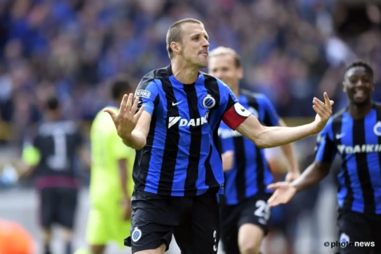'Club haalt uit: landskampioen geeft CL-miljoenen uit om opvolger Timmy Simons in te lijven'