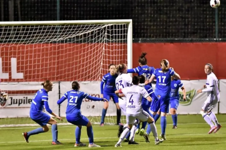 Herbeleef de klepper in de Super League tussen Anderlecht en Genk