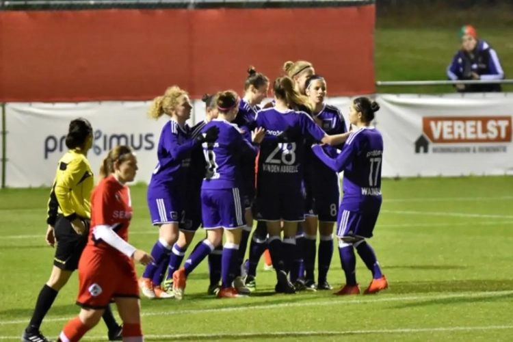 Anderlecht klopt OH Leuven en blijft in spoor Standard